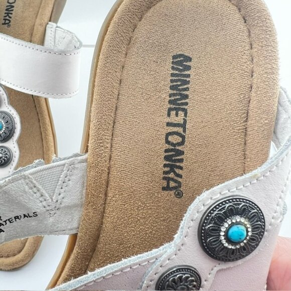 Minnetonka Womens Sandals, Sasha, Size 8W, White - Picture 5 of 7